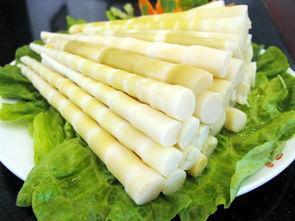 吃瓜少女吃手剥笋视频